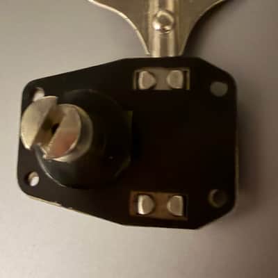 Rickenbacker 4001 & 4003 bass tuning head (Left) 1970s - Chrome image 3
