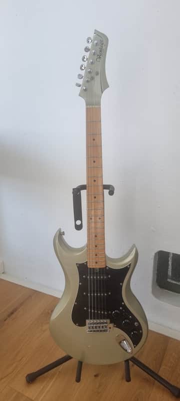 Vantage Avenger AV 330 MX 1982 - Vert métallisée image 1