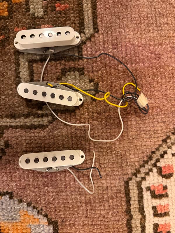Fender 099-2205-000 Vintera '60s Stratocaster Pickup Set 2020s - Aged White image 1