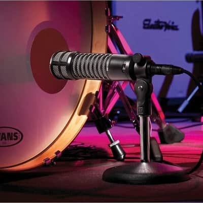 Electro-Voice RE320 Large Diaphragm Dynamic Vocal Microphone for Broadcasting, Podcasting, Recording, and Sound Reinforcement Applications image 6