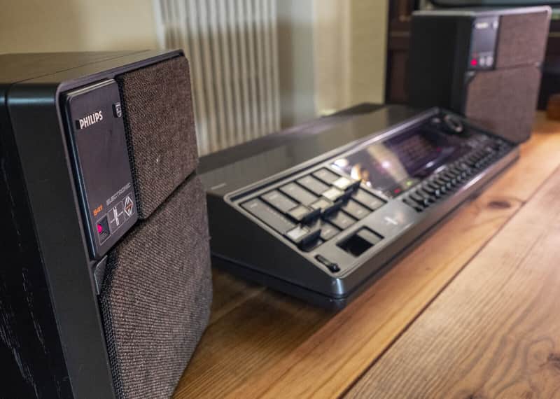 Philips audio system 22RH762 + 22RH541 Motional feedback active speakers image 1