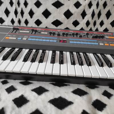 Roland Juno-106 61-Key Programmable Polyphonic Synthesizer- for collectors image 7