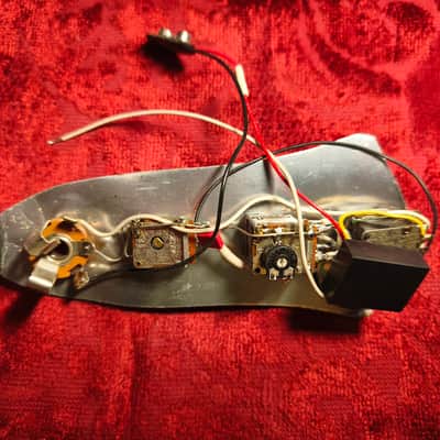 Vintage 1980s Bartolini BBB Big Bass Activator Onboard Preamp Set - NOS in OVP Bild 7