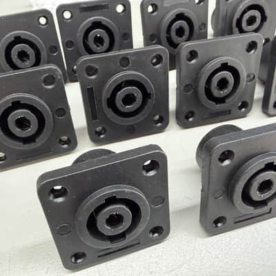 10 SpeakOn 4 Pole Mount Female Connectors image 4