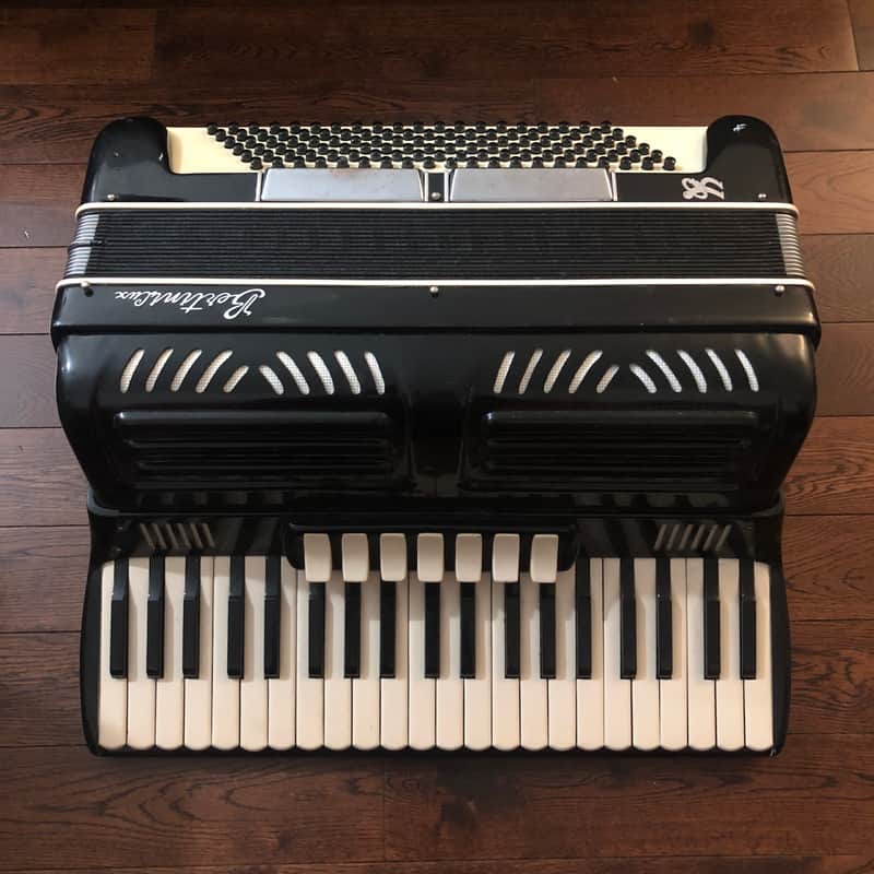 RECORD STORES by BERND JONKMANNS　値下げ Bertini Lux 660 The Roma Accordion 120 Bass Made in Italy | Reverb