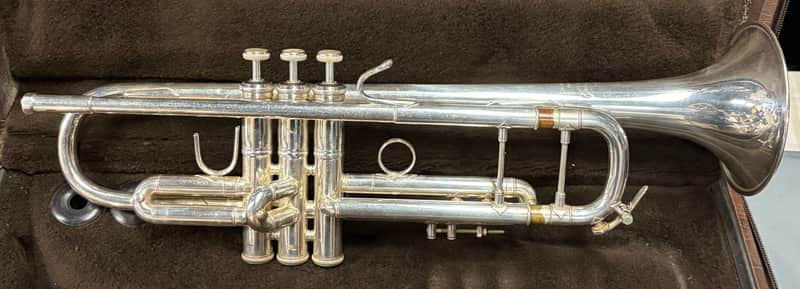 Bach Stradivarius Trumpet Model 37, Silver Finish image 1