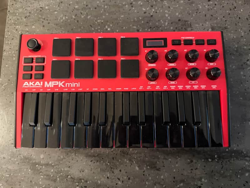 Akai MPk mini