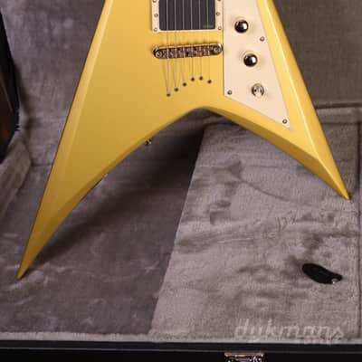 ESP LTD Kirk Hammett Signature KH-V Metallic Gold image 13