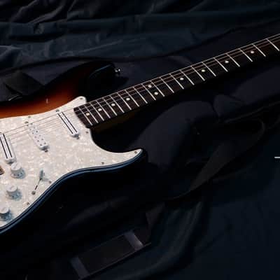 Fender Dave Murray Artist Series Signature Stratocaster 2015 - Present - 2-Color Sunburst image 1
