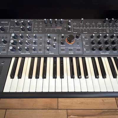 Sequential Pro 3 37-Key 3-Voice Monophonic / Paraphonic Synthesizer 2020 - Present - Black image 2