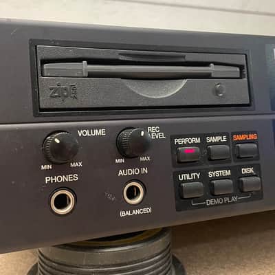 Roland VP-9000 VariPhrase Sampler with Max ram and extras image 2