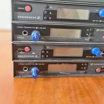 Immagine Sennheiser 🎧 4× Sennheiser SR 300 IEM In-Ear Monitoring Receivers  + AC 1 Antenna Combiner - 6