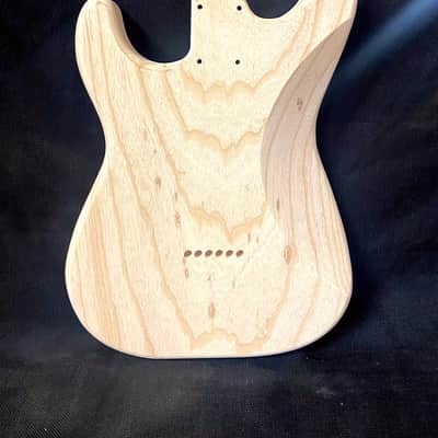 Guitar Mill S-Style Hardtail Body / 1 pc. Ultra Light Swamp Ash / 3 lbs. 8 oz. (#GIN-3946) image 2