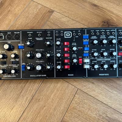 Behringer Model D Analog Synthesizer 2018 - Present - Black