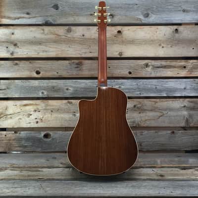 Seagull Artist Studio Cutaway Deluxe QII Acoustic / Electric Guitar image 2