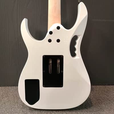 Ibanez JEM-JR-WH SUSTAINIAC Steve Vai Signature White image 9