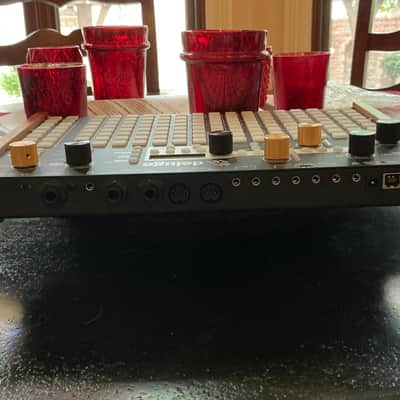 Synthstrom Audible Deluge 64-Voice Desktop Synthesizer with Numeric Display Model DE-01 – Mint – Clear Hard Cover – Free Shipping image 6