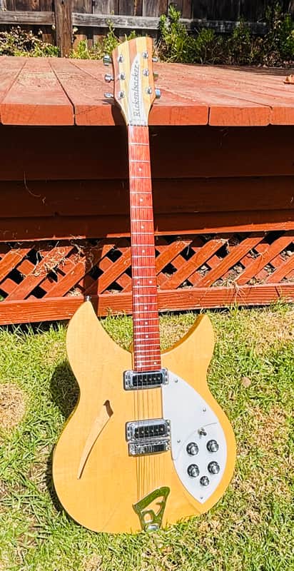 1998 Rickenbacker 330 Mapleglo
