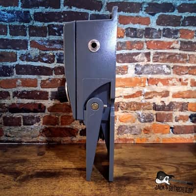 Mystic Effects Co Facade Fuzz in Vintage Industrial Foot Pedal *NEW* (2025 - Grey) image 6