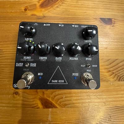 Keeley Dark Side Workstation V2 with Effect Order Switch 2016 - Present - Black image 7