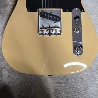 Fender Vintera II '50s Nocaster with Maple Fretboard 2023 - 2026 - Blackguard Blonde image 2