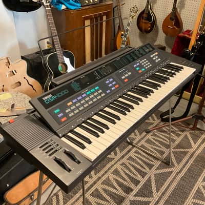 Yamaha DSR-1000 - 61 Key