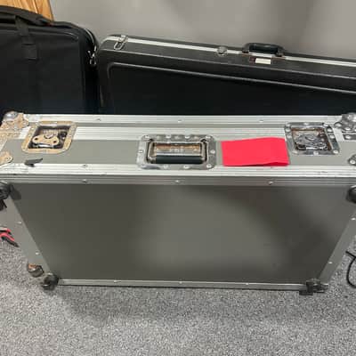 Pedaltrain Classic 3 with Wheeled Tour Case 2010s - Black Honeycomb image 4