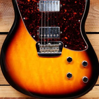 FENDER TORONADO DELUXE MIM Early! 1997 Atomic Humbuckers Offset Body Sunburst 05050 image 5