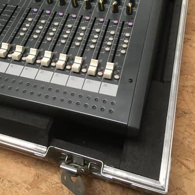Soundcraft LX7 32 Mixer image 12