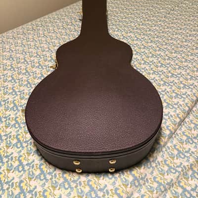Taylor 324ce Baritone-6 LTD 2025 - Shaded Edgeburst image 15