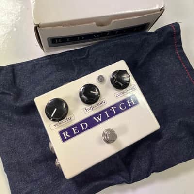 Red Witch Deluxe Moon Phaser 2013 - White image 1