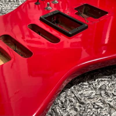 1986 MIJ Charvel Jackson Model 4 Ferrari Red Guitar Body JE-1200 Loaded Bild 3