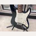Squier Bullet Stratocaster with Tremolo and Rosewood Fretboard 2010 - 2018 - Black