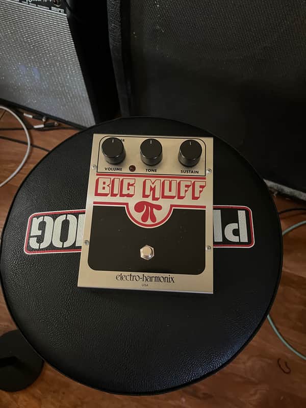 Electro-Harmonix Big Muff Pi 2000 - Present - Silver / Black / Red image 1