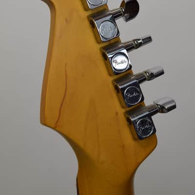 2003 Fender Highway One Stratocaster Electric Guitar, Rosewood Fingerboard, Crimson Red Transparent w/ Case imagen 15