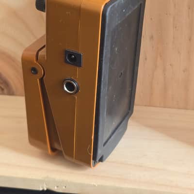 Behringer UT100 Ultra Tremolo 2000s - Brown image 5