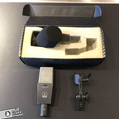 AKG 414 B-ULS  With Case and Clip * Very Good Condition*