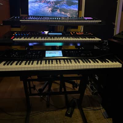 Korg Kronos 2 73 image 2
