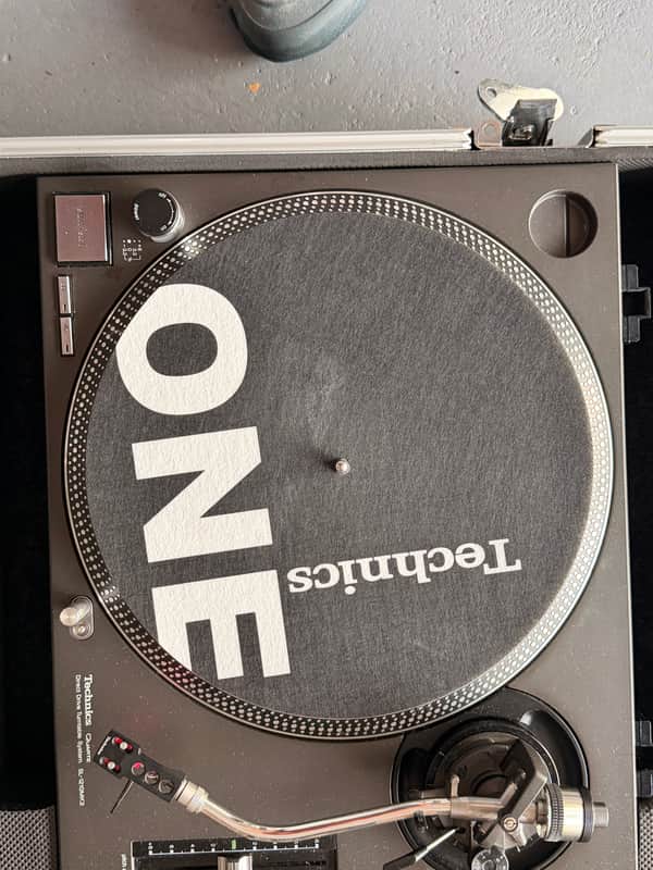 Technics SL-1210mk2 image 1