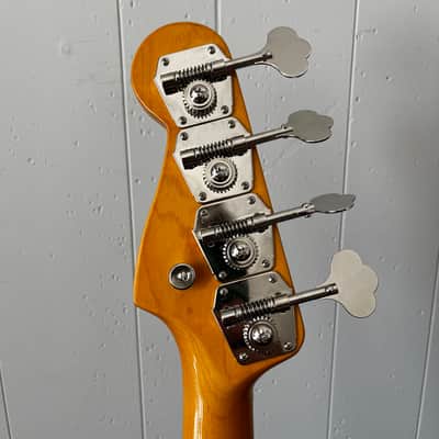Mojo Dojo – Faded Sherwood Green Metallic Precision Bass – AV II Neck – DiMarzio Model P – American Classic Body – Pro Setup – Great Player image 10