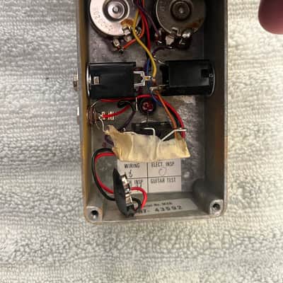 MXR M104 Distortion + 1994 - Yellow image 7