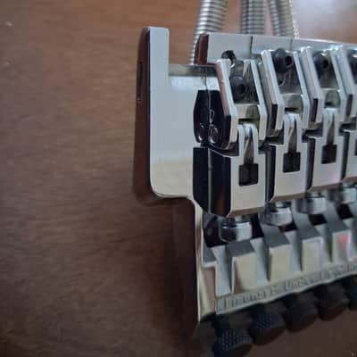 1998 Ibanez Lo-Pro Edge 7-String Tremolo Chrome Uninerse 777pbk imagen 4