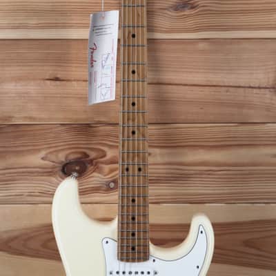 Fender Player II Limited Edition Stratocaster with Roasted Maple Neck 2025 - Present - Olympic White image 3