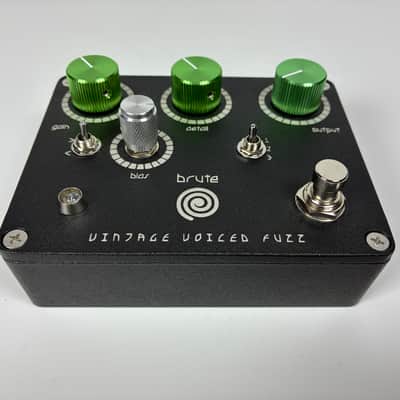 Spiral Electric FX Brute Vintage Voiced Fuzz - Excellent Condition - With Custom Box and Accessories image 4