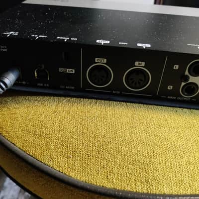 Steinberg UR44 6x4 USB 2.0 Audio Interface with MIDI I/O 2010s - Silver/Black image 5