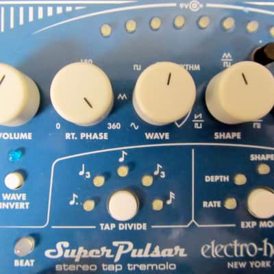 Mint Electro-Harmonix Super Pulsar Analog Stereo Tap Tremolo Mint Condition image 11