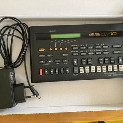 Yamaha QY10 Sequencer 1990 - Black
