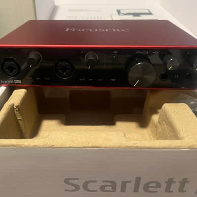 Focusrite Scarlett 8i6 3rd Gen USB Audio Interface 2019 - Present - Red / Black image 3