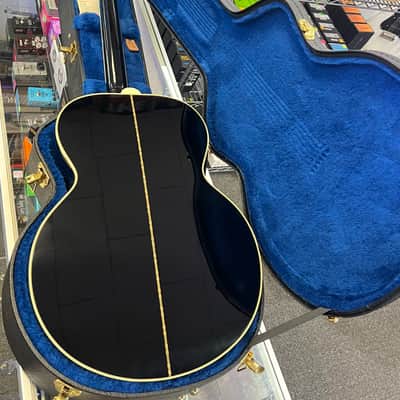 2010 Gibson J-200 Elvis Presley "The King Of Rock" Legend Series 236 Of 250 Limited Edition Super Jumbo Acoustic Guitar image 2