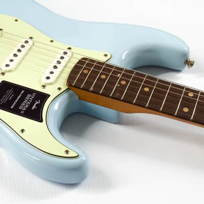 Fender Limited Edition Vintera II Road Worn '60s Stratocaster - Sonic Blue image 5